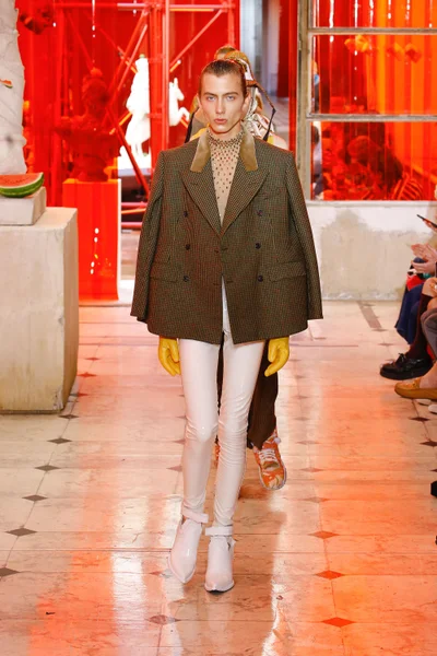 Look 35